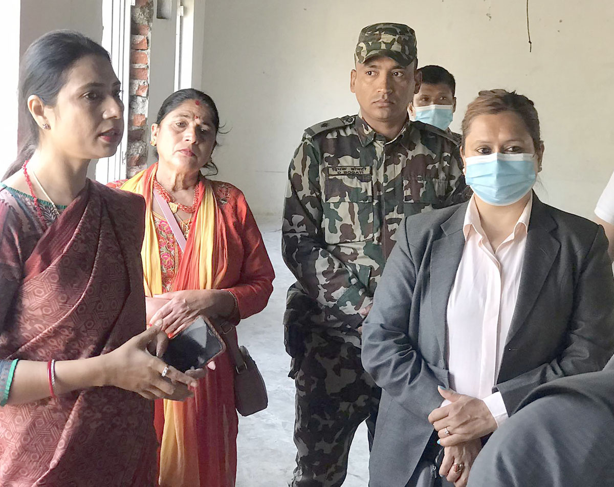 महिलामन्त्रीद्वारा बालगृह स्थापनाका लागि स्थलगत अनुगमन